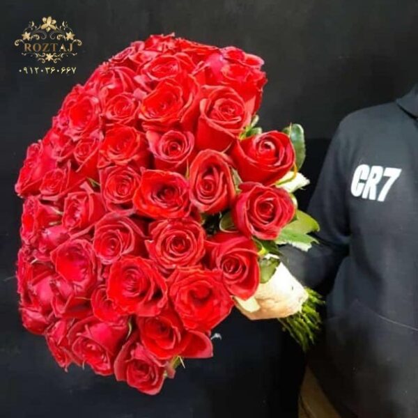 دسته گل رز قرمز 30 شاخه بزرگ